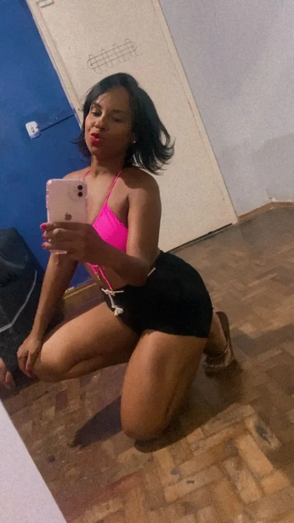 Alexia, acompanhante morena curvilinea em São Paulo, SP - Real Prazer