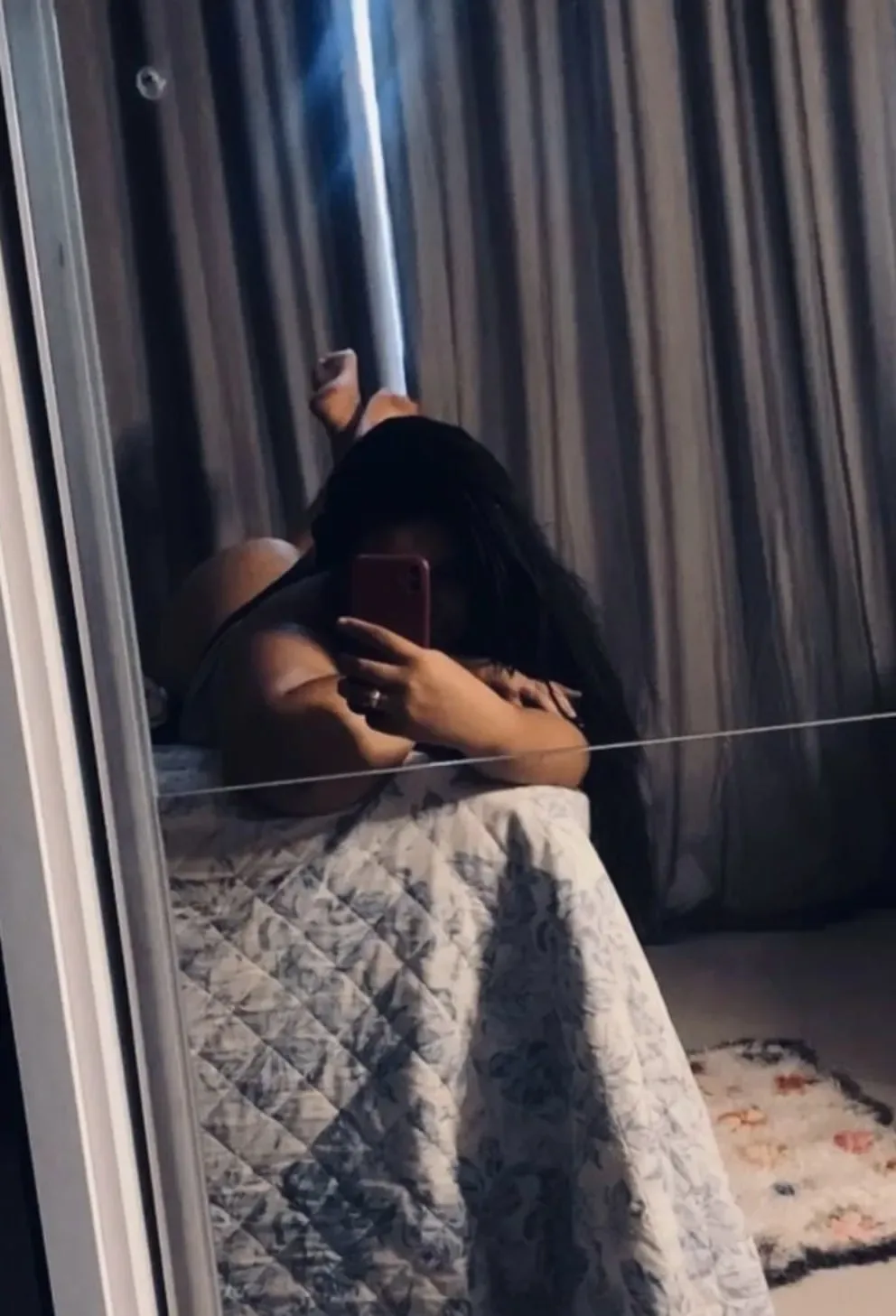 Eva Milena lacerda, acompanhante morena de cabelos longos corpo medio em Nova Venécia, ES - Real Prazer