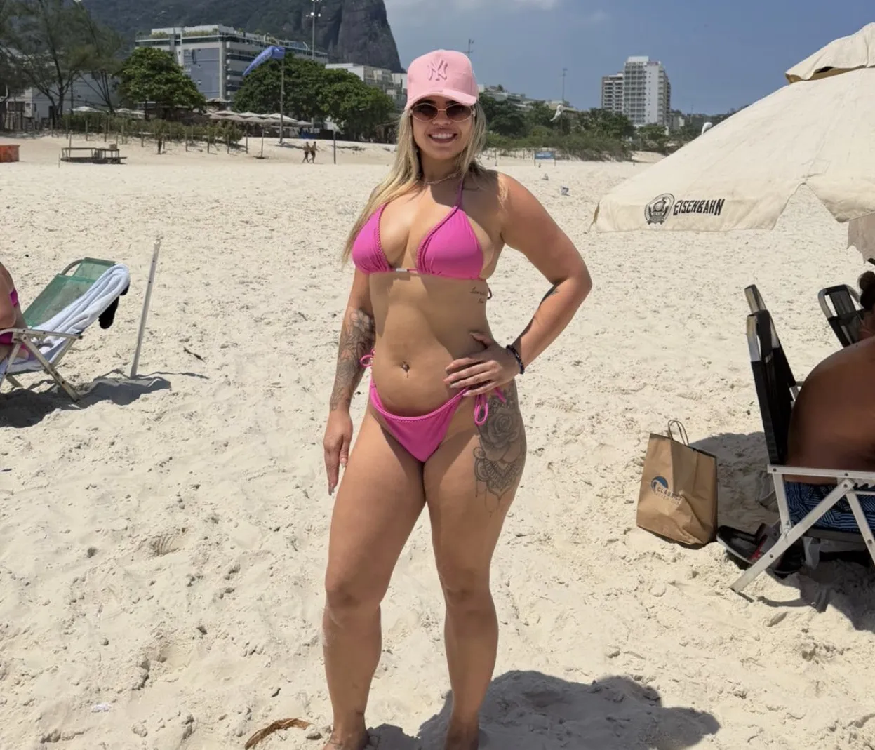 Juliana, acompanhante loira de cabelos longos gostosa - Real Prazer