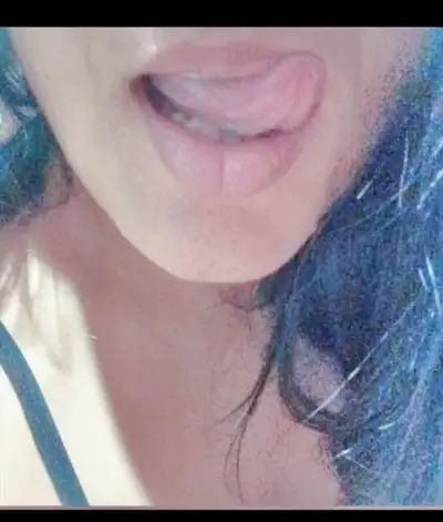 Nádia, acompanhante castanha de cabelos longos corpo medio em São Paulo, SP - Real Prazer