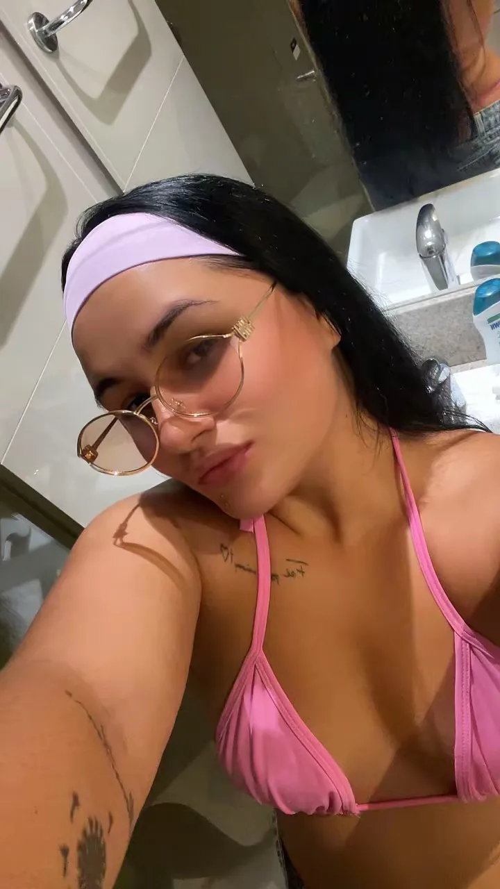 Borges, acompanhante morena de cabelos longos gostosa em São Paulo, SP - Real Prazer