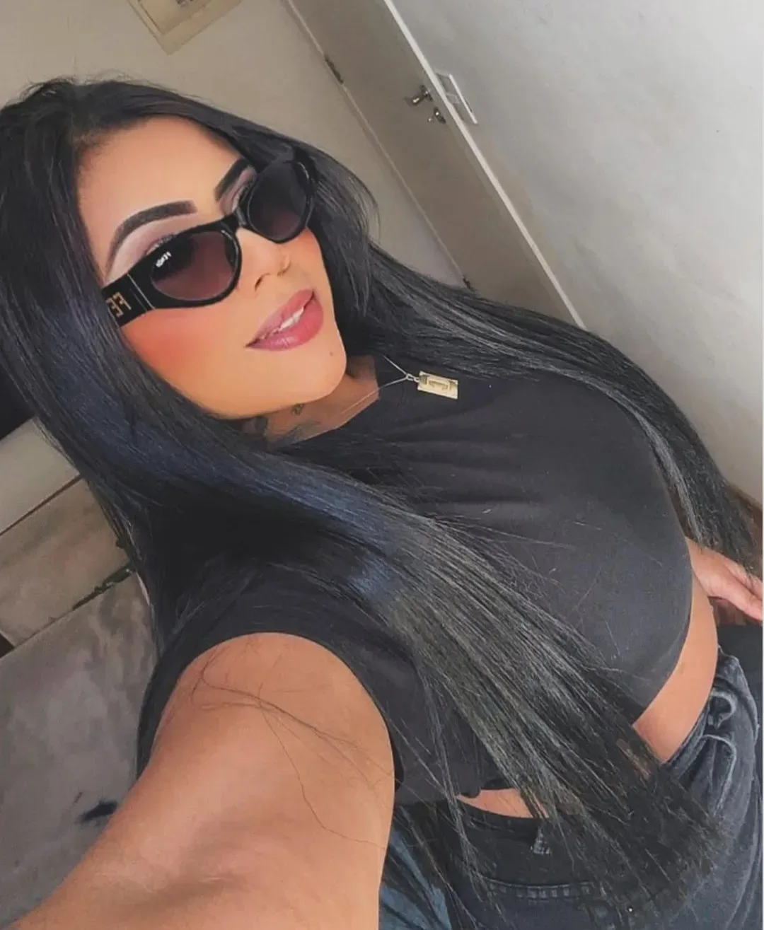 Antonella, acompanhante morena de cabelos longos gostosa em São Paulo, SP - Real Prazer