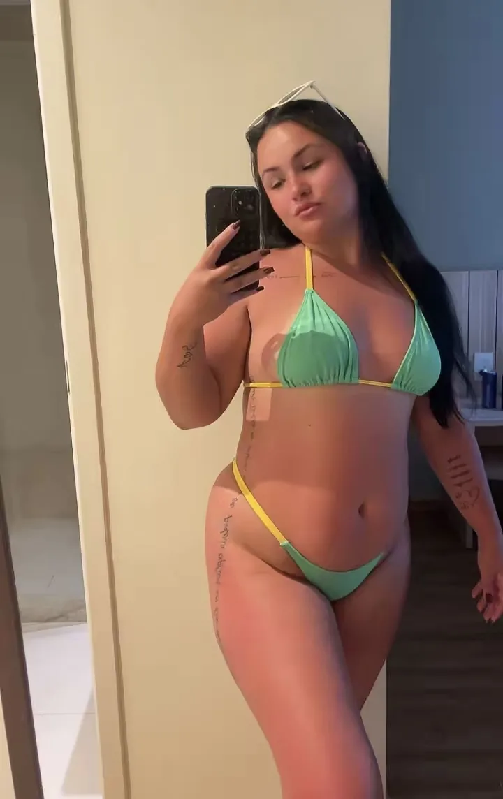 Borges, acompanhante morena de cabelos longos gostosa em São Paulo, SP - Real Prazer