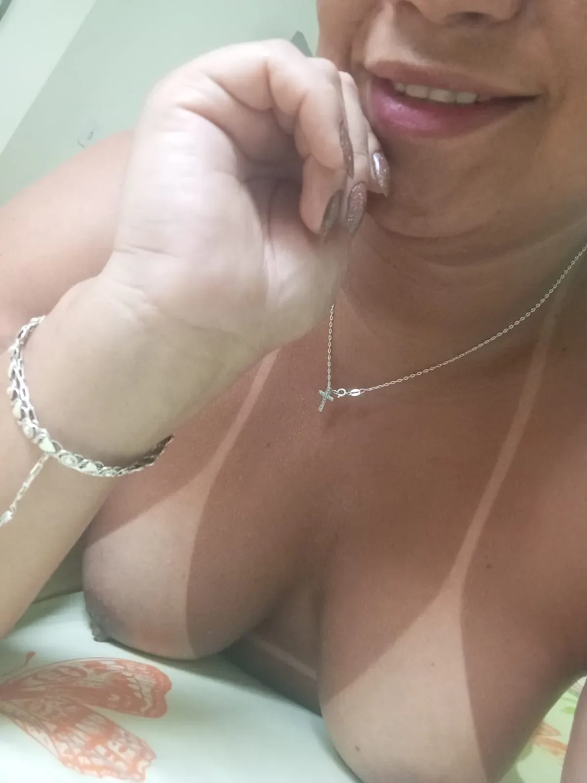 Rebecca, acompanhante morena de cabelos longos corpo medio em Goiânia, GO - Real Prazer