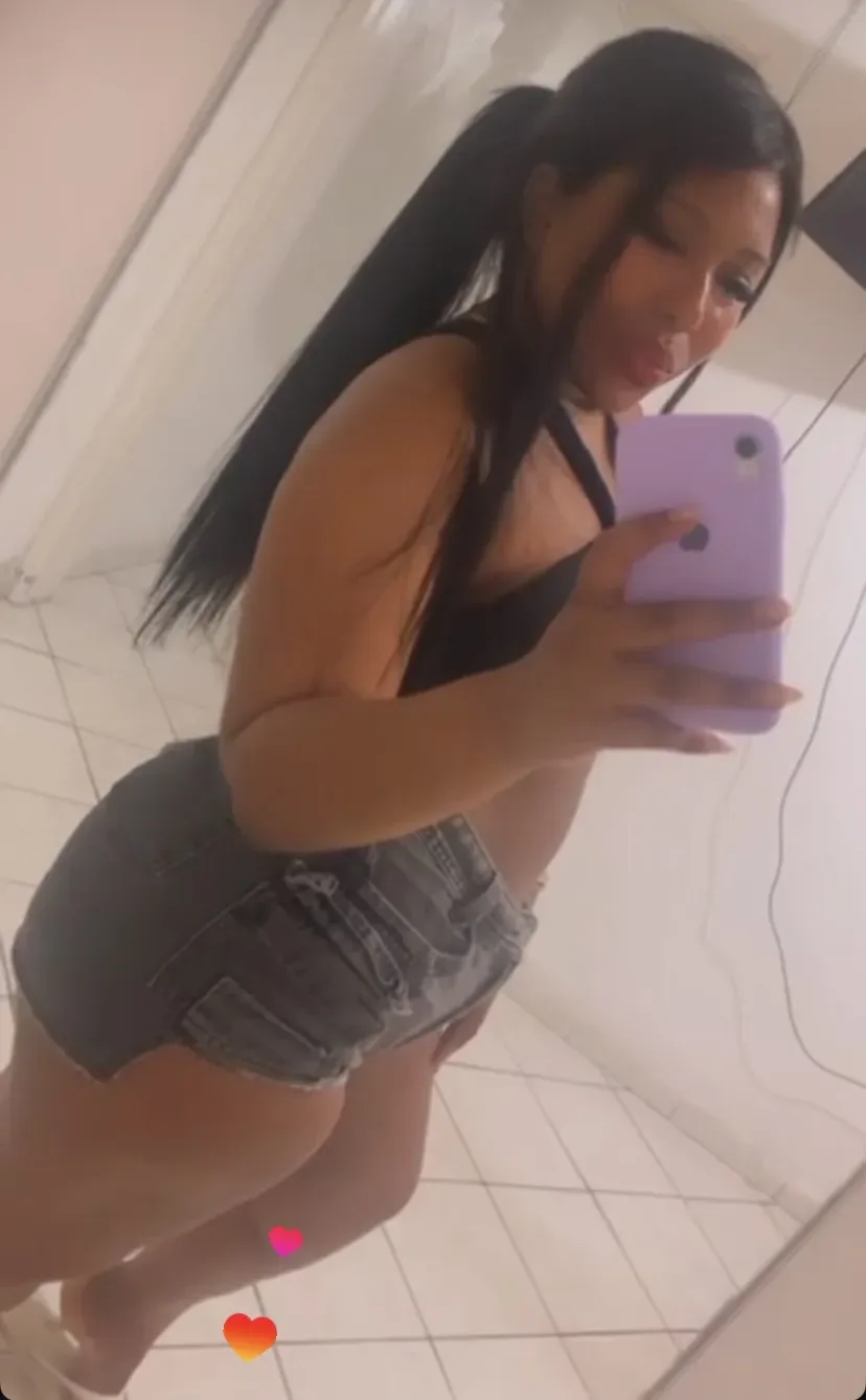 Ângel Martins, acompanhante morena de cabelos longos gostosa em São Paulo, SP - Real Prazer