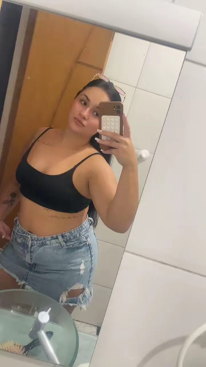 Borges, acompanhante morena de cabelos longos gostosa em São Paulo, SP - Real Prazer