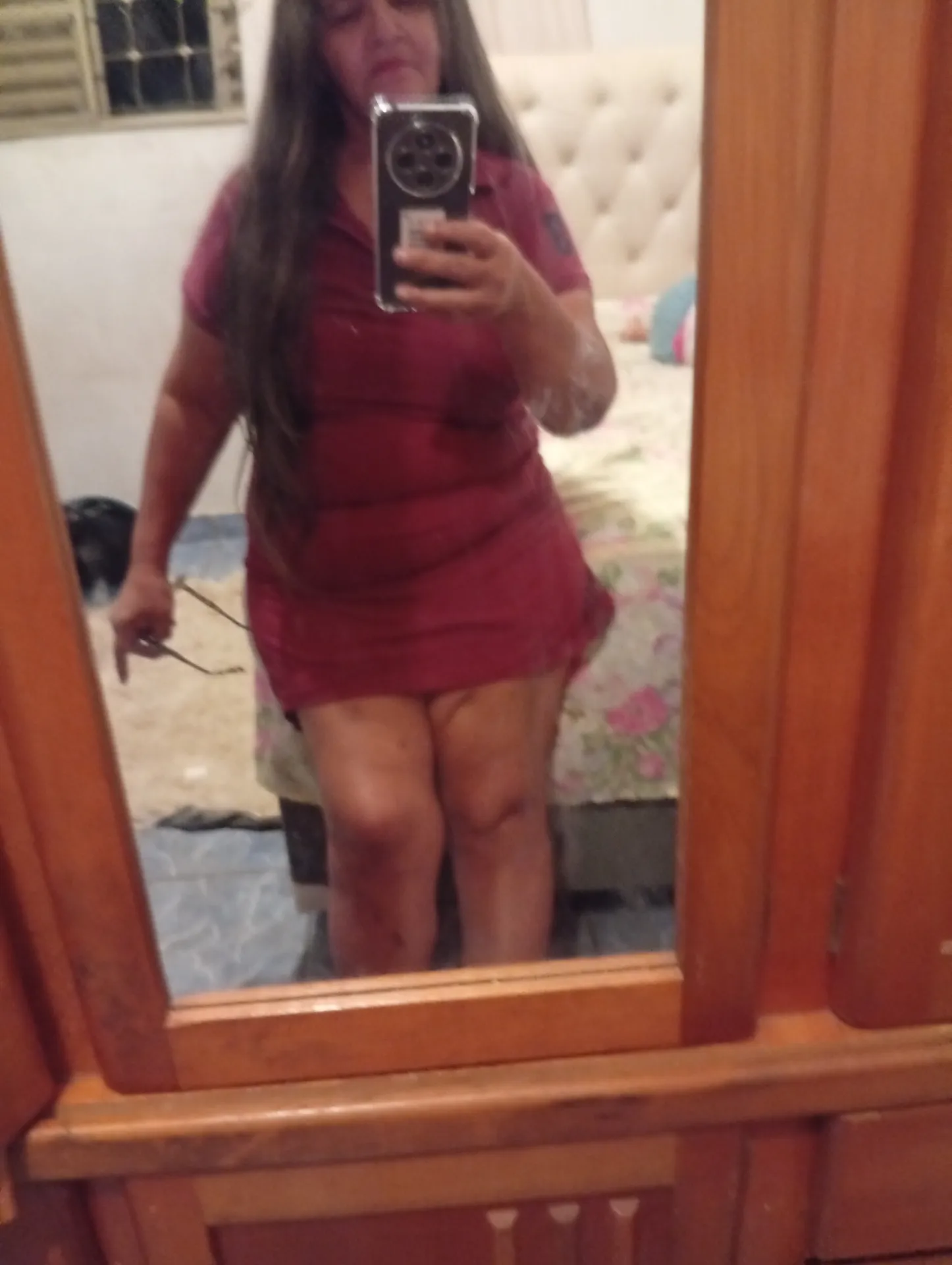 Verinha, acompanhante castanha de cabelos longos gordinha em Goiânia, GO - Real Prazer