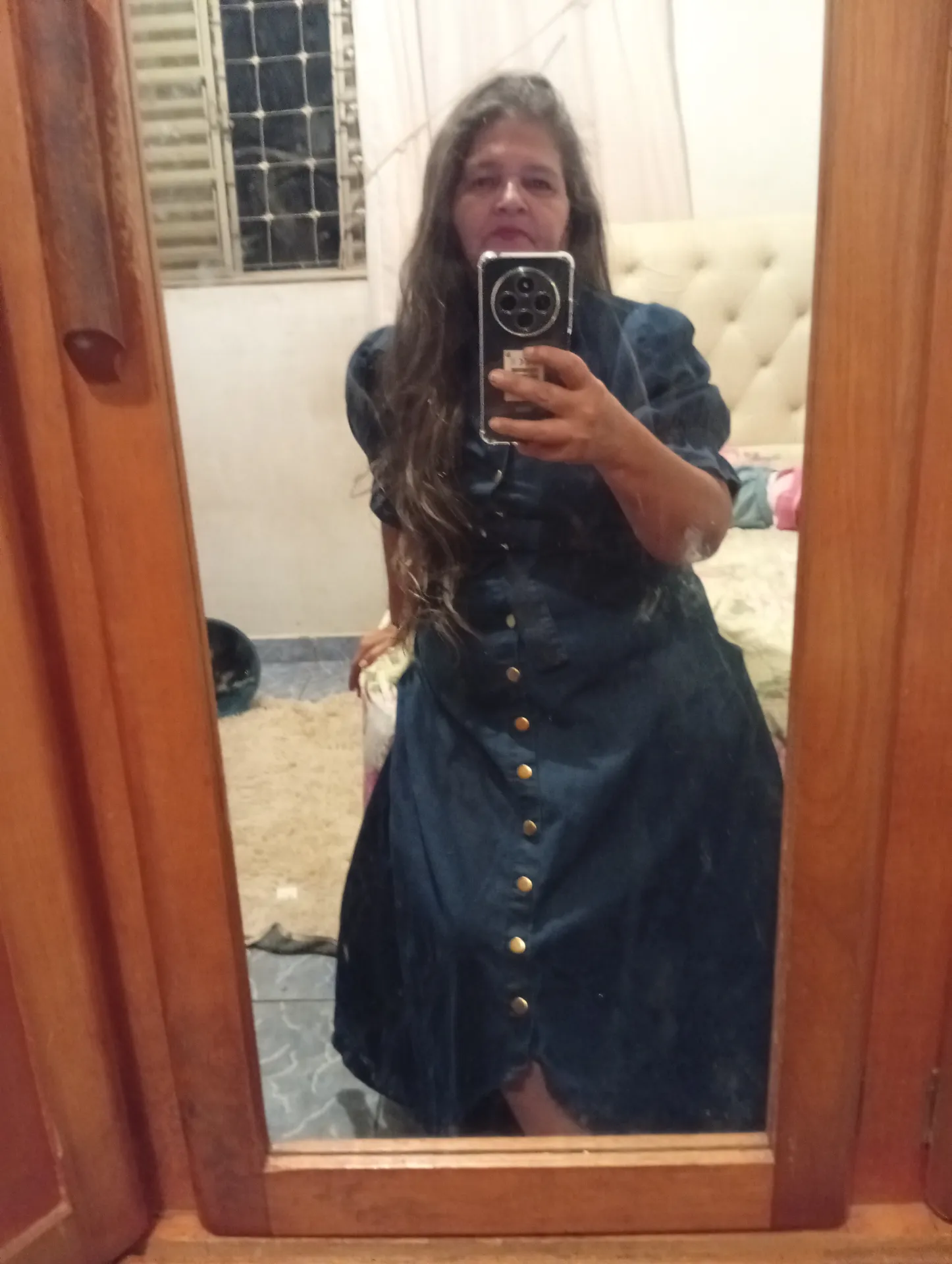 Verinha, acompanhante castanha de cabelos longos gordinha em Goiânia, GO - Real Prazer