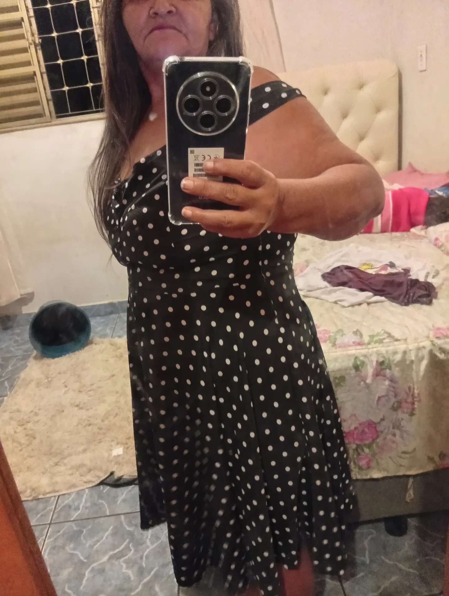 Verinha, acompanhante castanha de cabelos longos gordinha em Goiânia, GO - Real Prazer