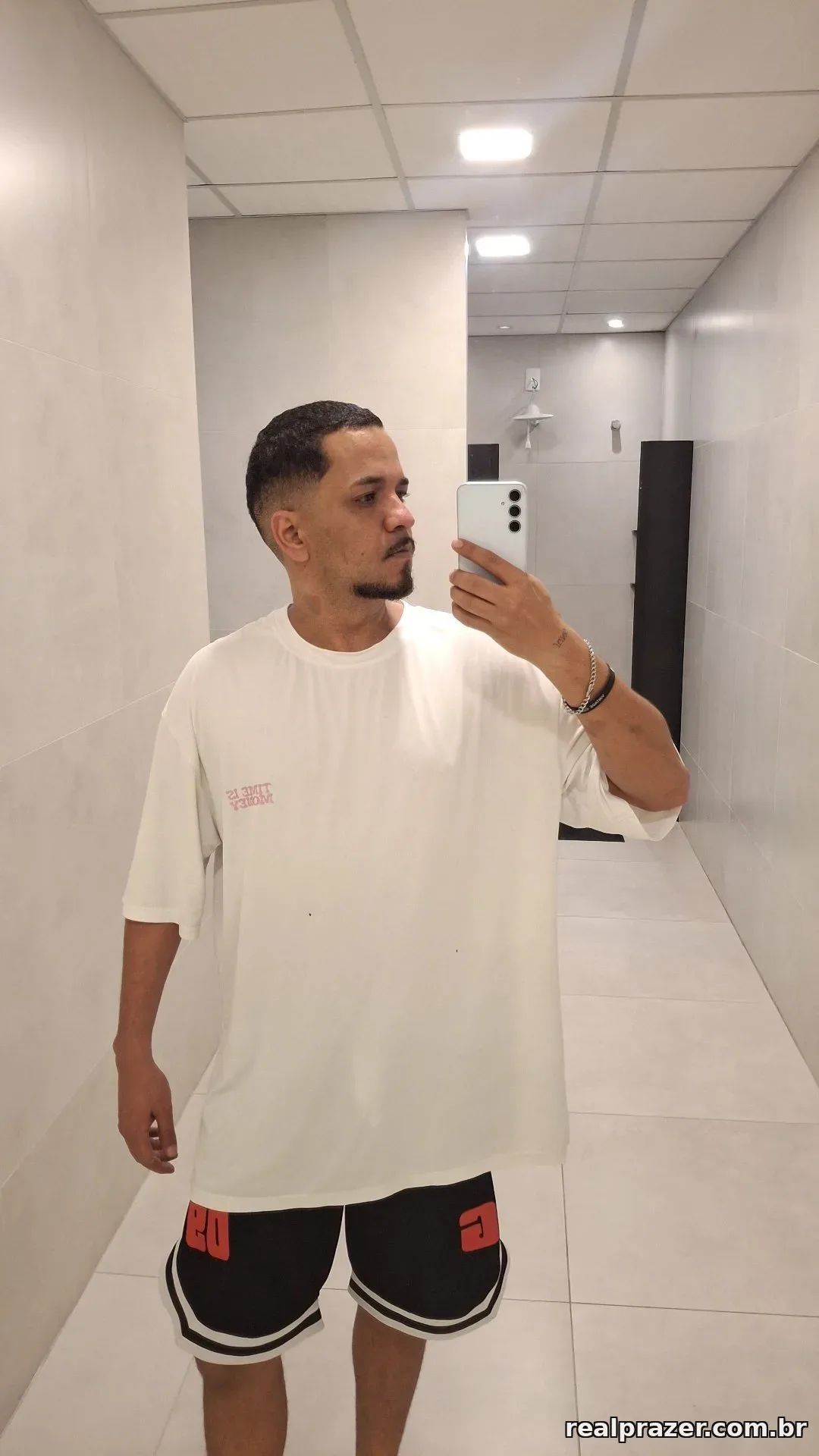 Dionatan, garoto de programa moreno em São José, SC - Real Prazer
