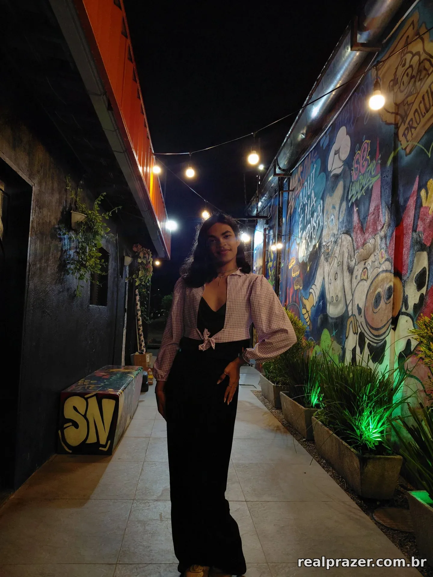 Desirée, acompanhante trans castanha slim em Natal, RN - Real Prazer