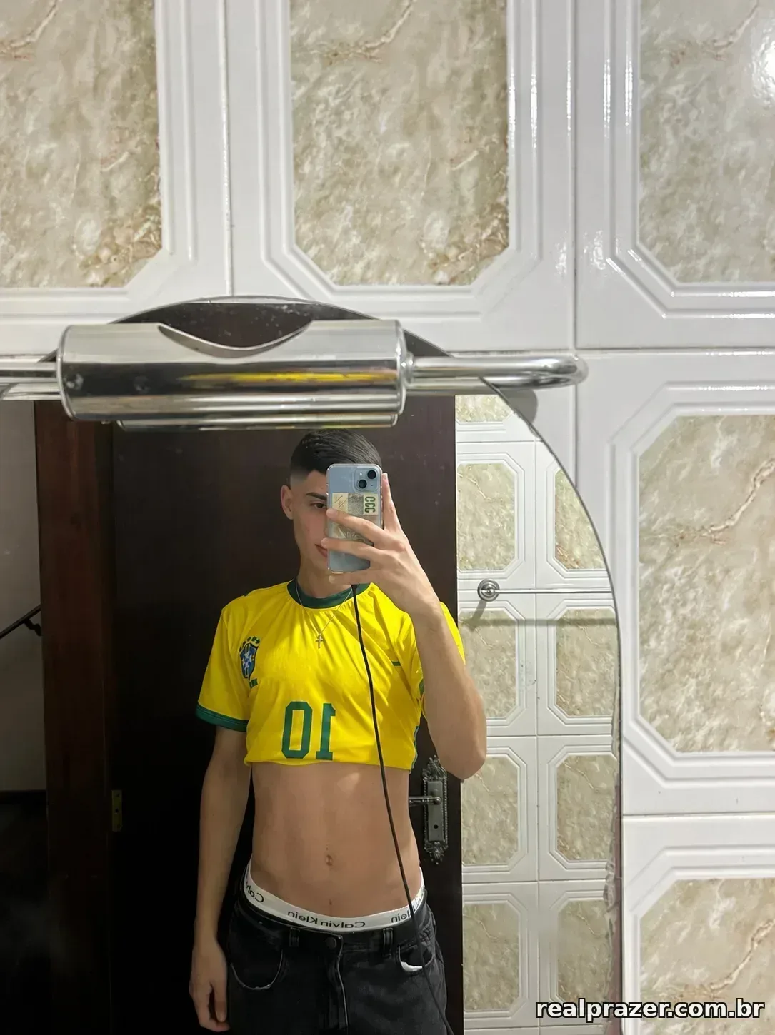 Cauã Stadler, garoto de programa castanho magro em Ponta Grossa, PR - Real Prazer