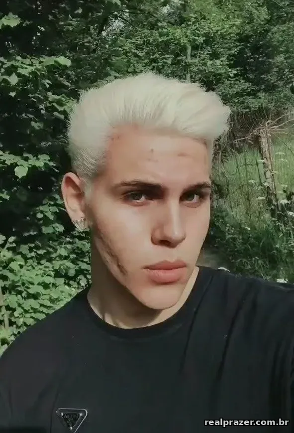 Christian, garoto de programa moreno corpo medio em São José dos Pinhais, PR - Real Prazer