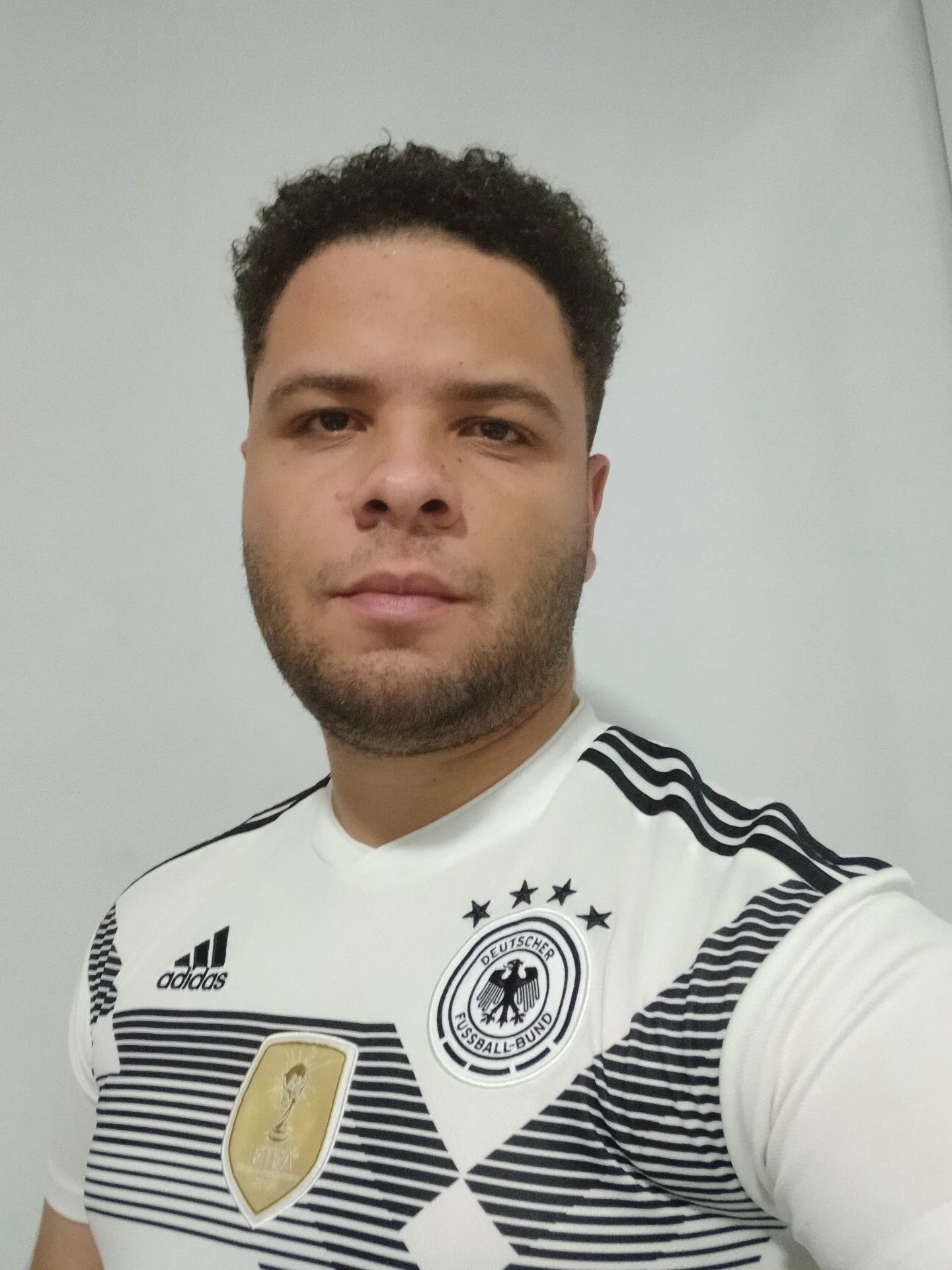 Helton, garoto de programa em Aparecida de Goiânia, GO - Real Prazer