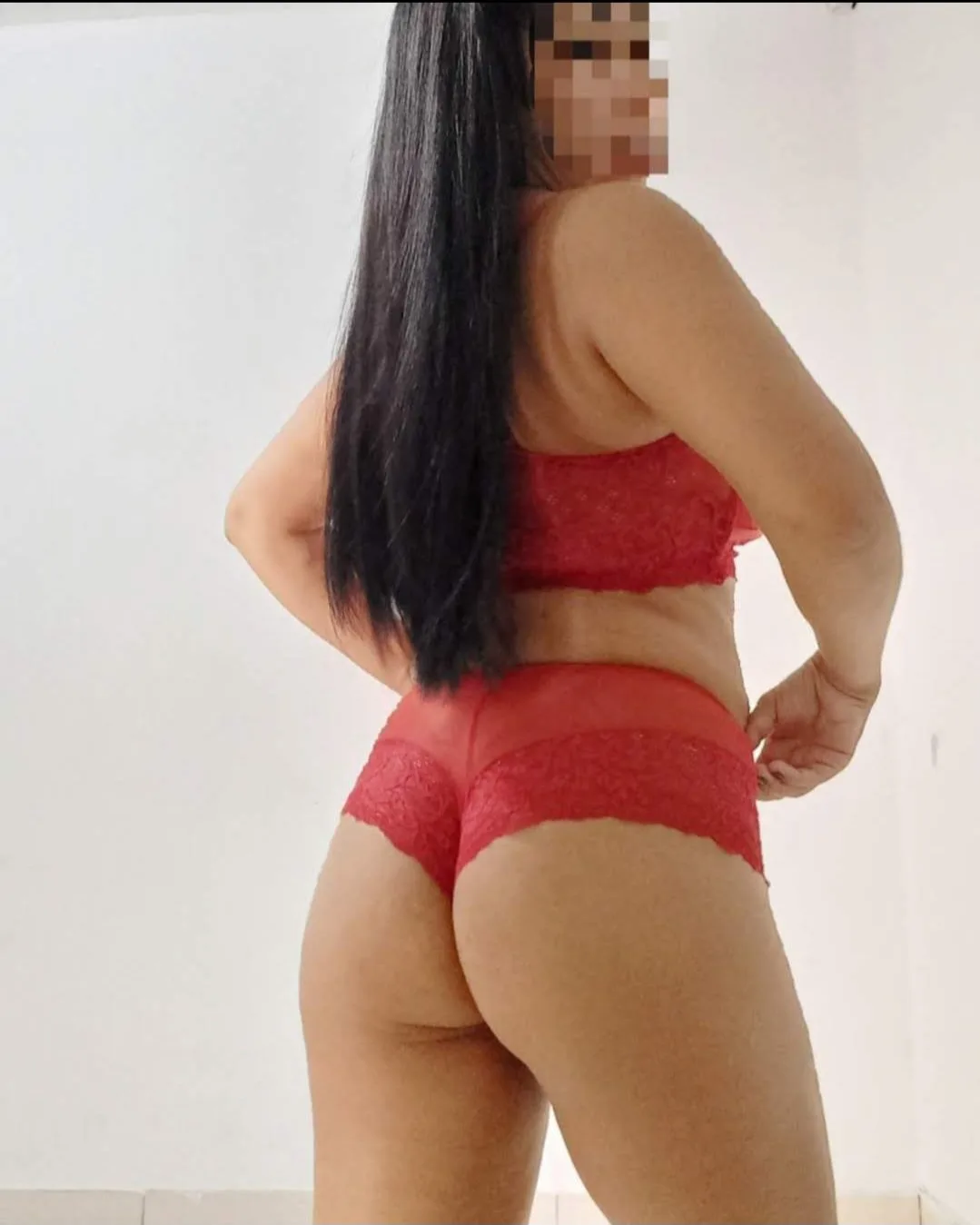 Paraguaya, acompanhante morena de cabelos longos corpo medio em São Gabriel do Oeste, MS - Real Prazer