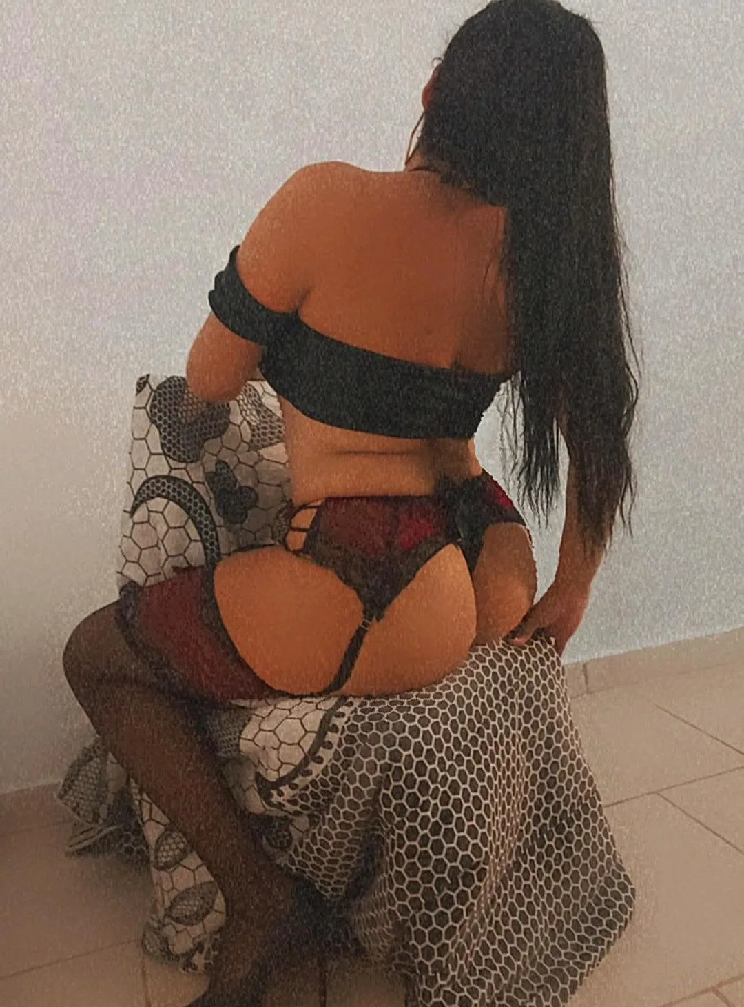 Paraguaya, acompanhante morena de cabelos longos corpo medio em São Gabriel do Oeste, MS - Real Prazer