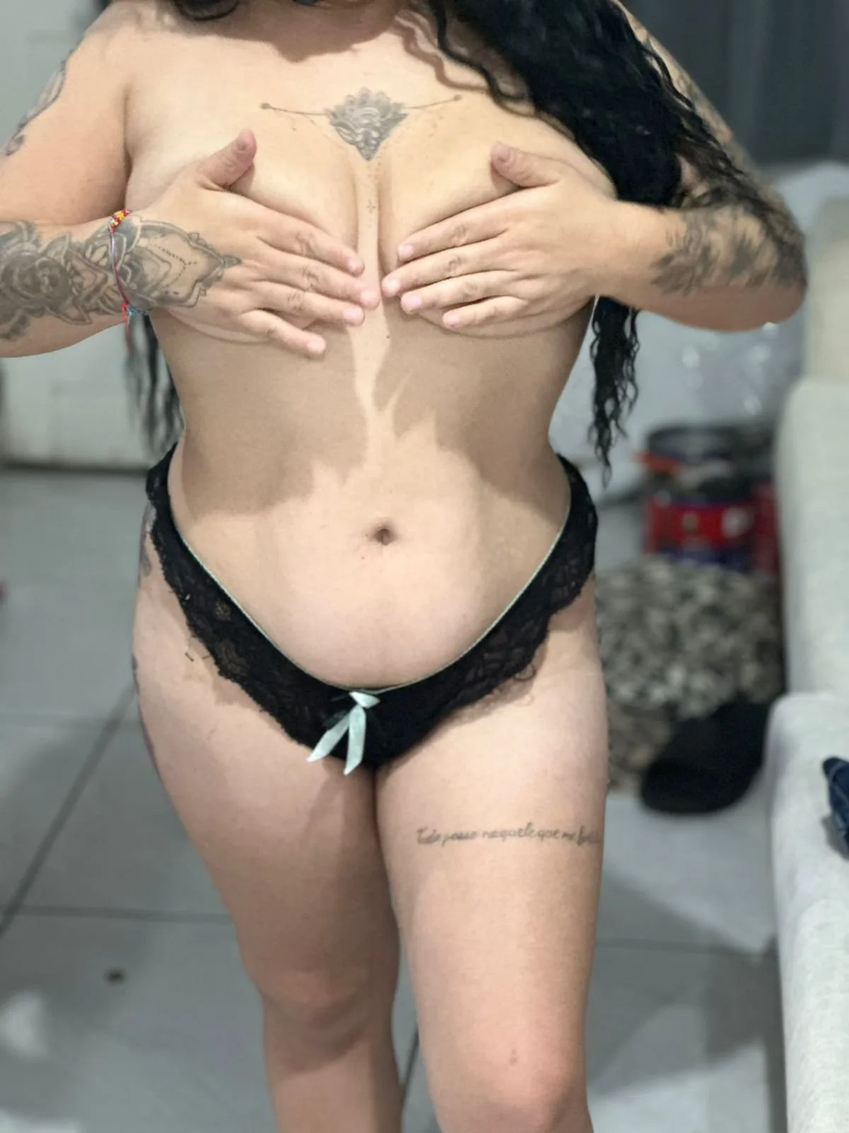Eduarda, acompanhante morena de cabelos longos gostosa em Porto Alegre, RS - Real Prazer