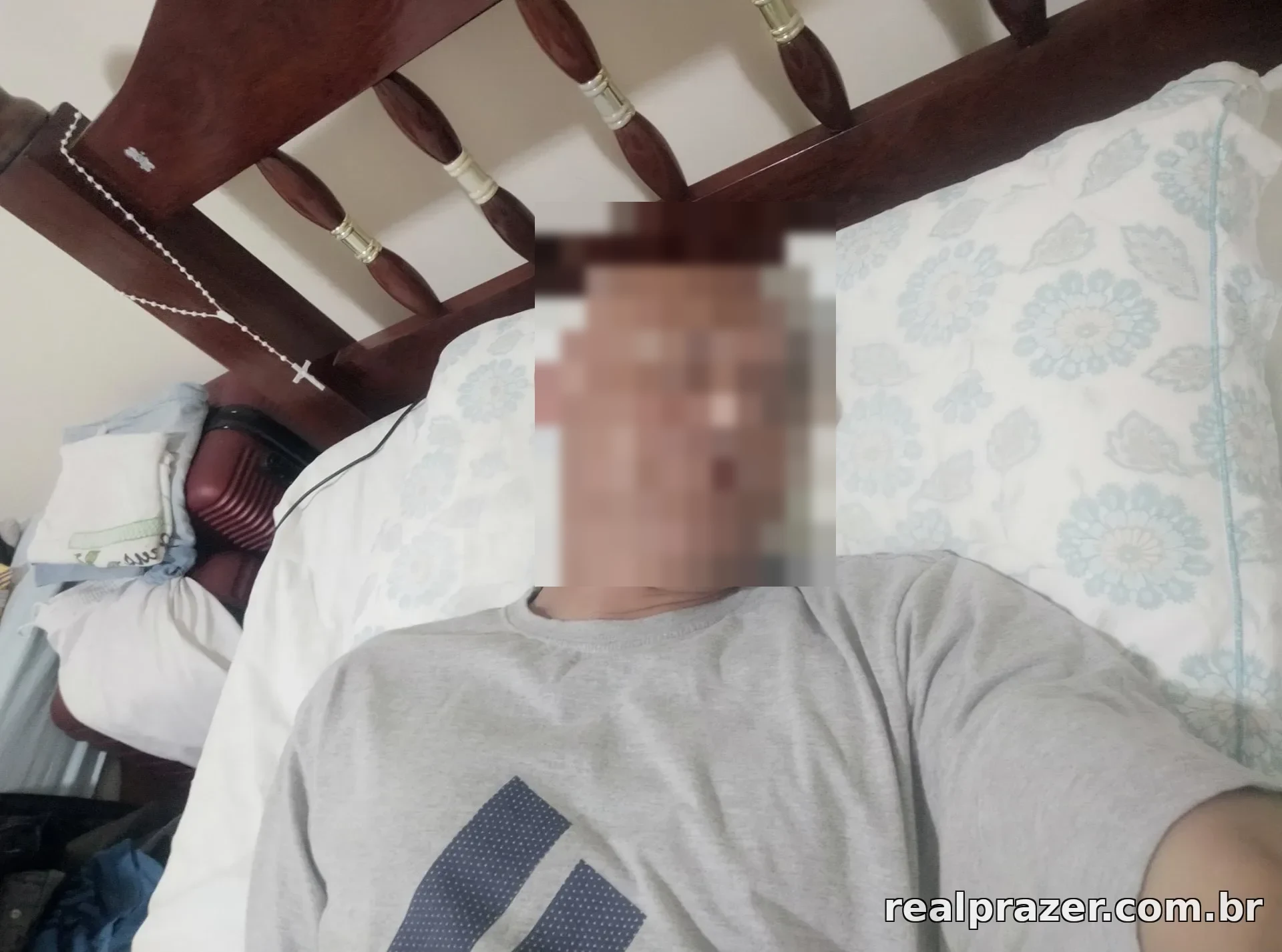 Silva, garoto de programa castanho magro em Vitória da Conquista, BA - Real Prazer