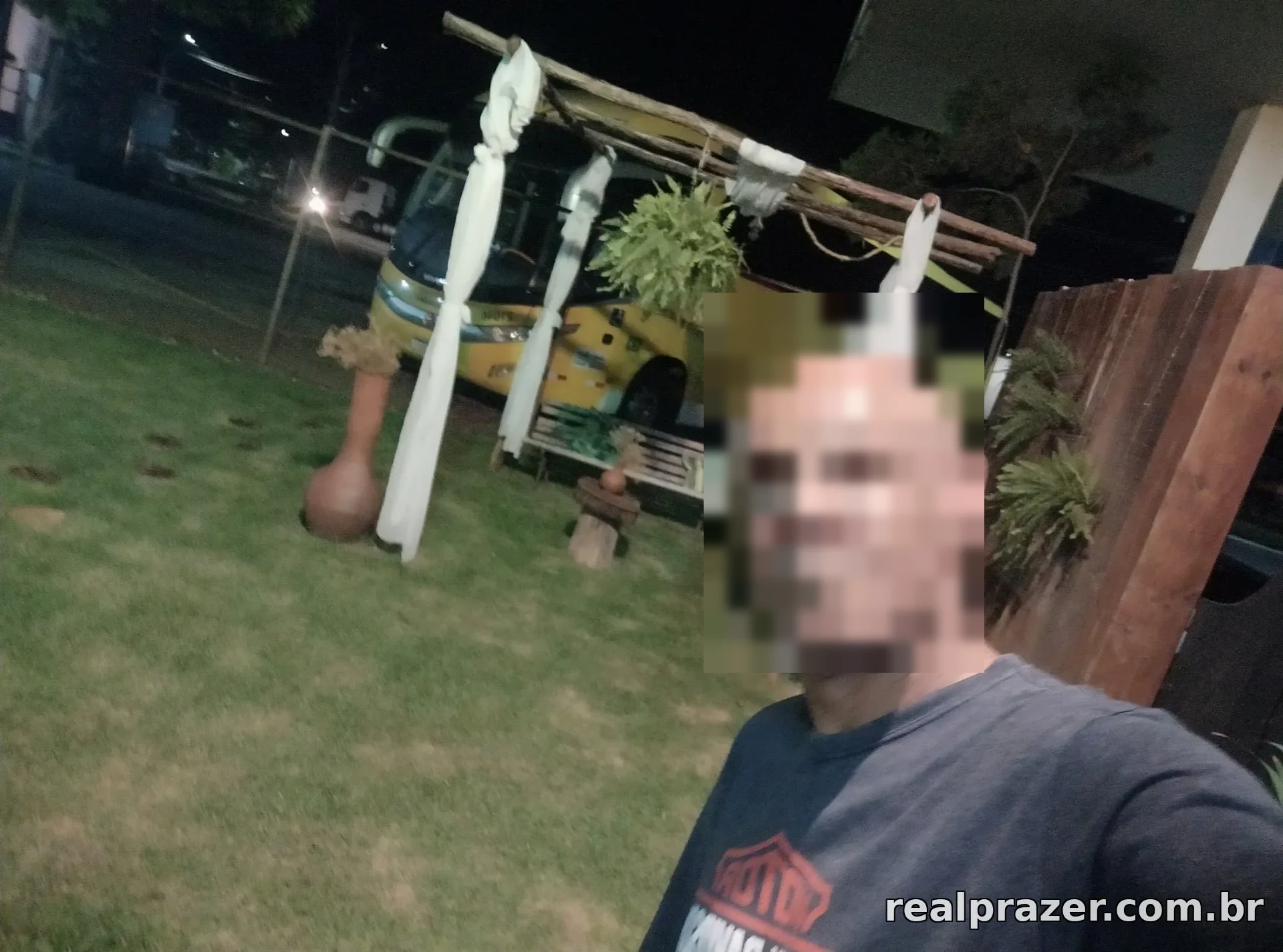 Silva, garoto de programa castanho magro em Vitória da Conquista, BA - Real Prazer