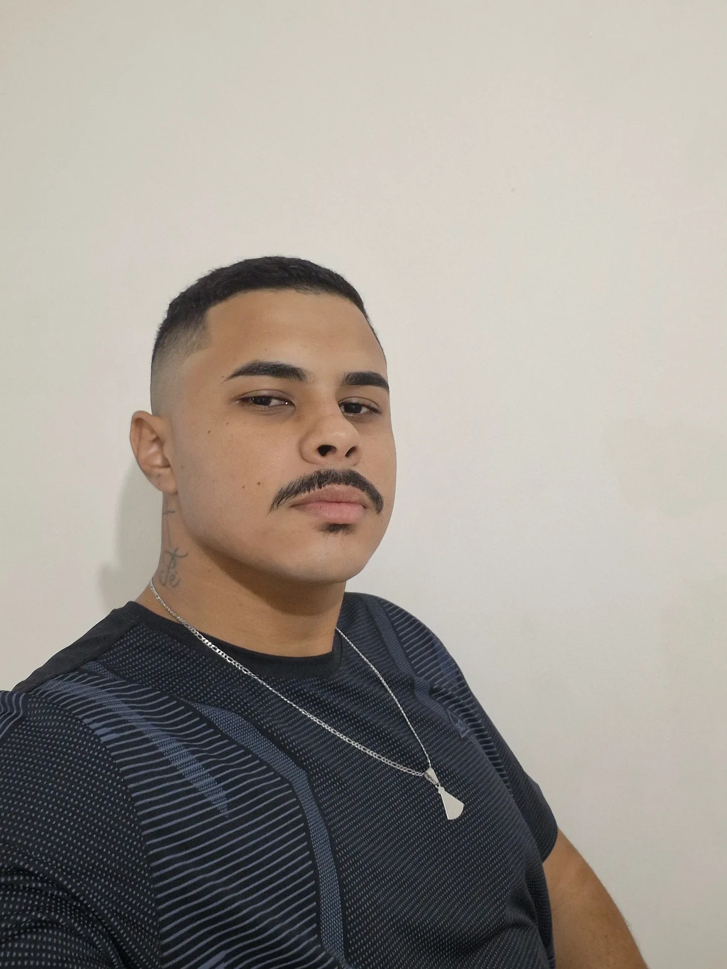 Thiago, garoto de programa moreno atletico em Atibaia, SP - Real Prazer