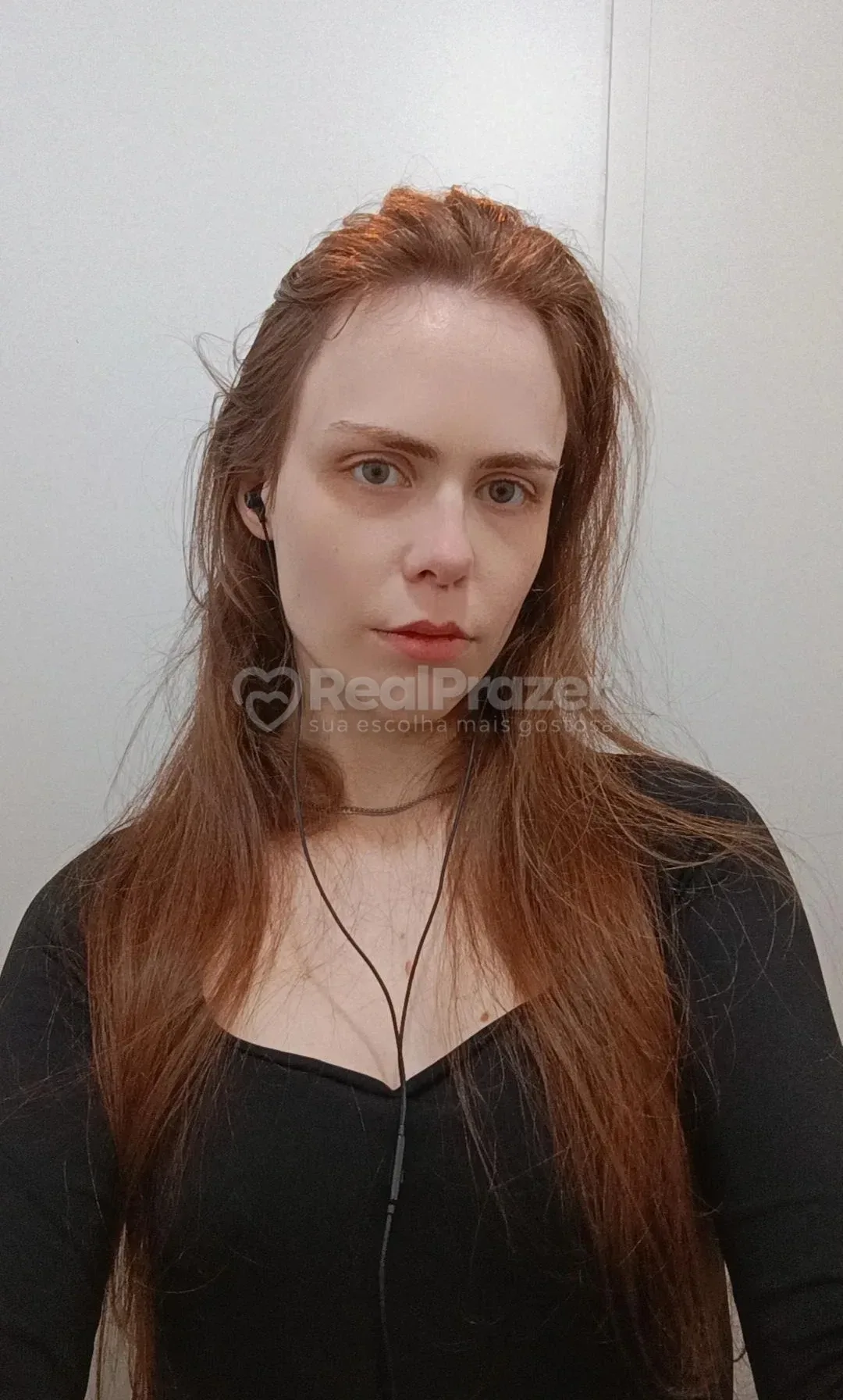 Let_Zey, acompanhante loira de cabelos longos magra em Erechim, RS - Real Prazer