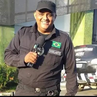 Lu, garoto de programa moreno magro em Maracanaú, CE - Real Prazer