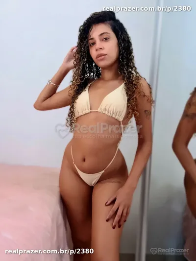 Monica Clarck, acompanhante loira de cabelos longos magra - Real Prazer Monica Clarck, acompanhante loira de cabelos longos magra - Real Prazer