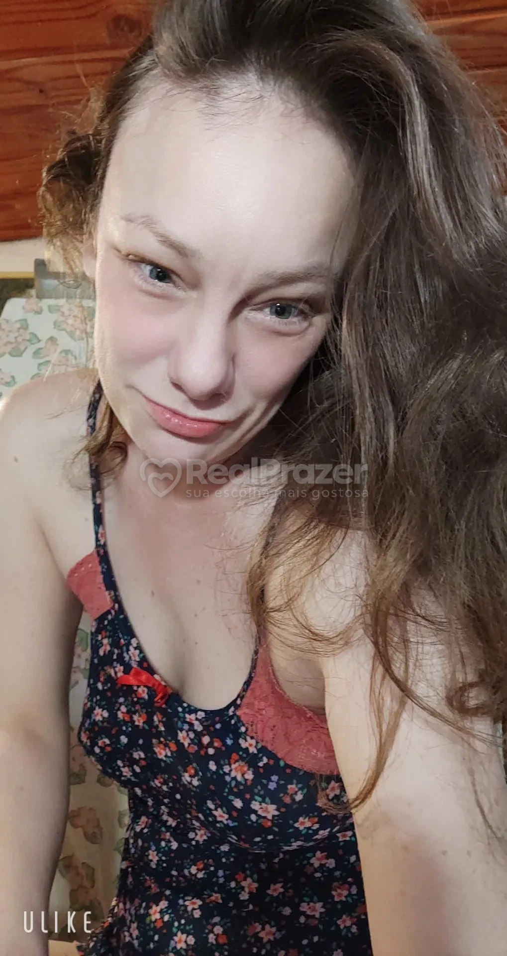 Julie Squalor, acompanhante loira de cabelos longos magra em São Paulo, SP - Real Prazer