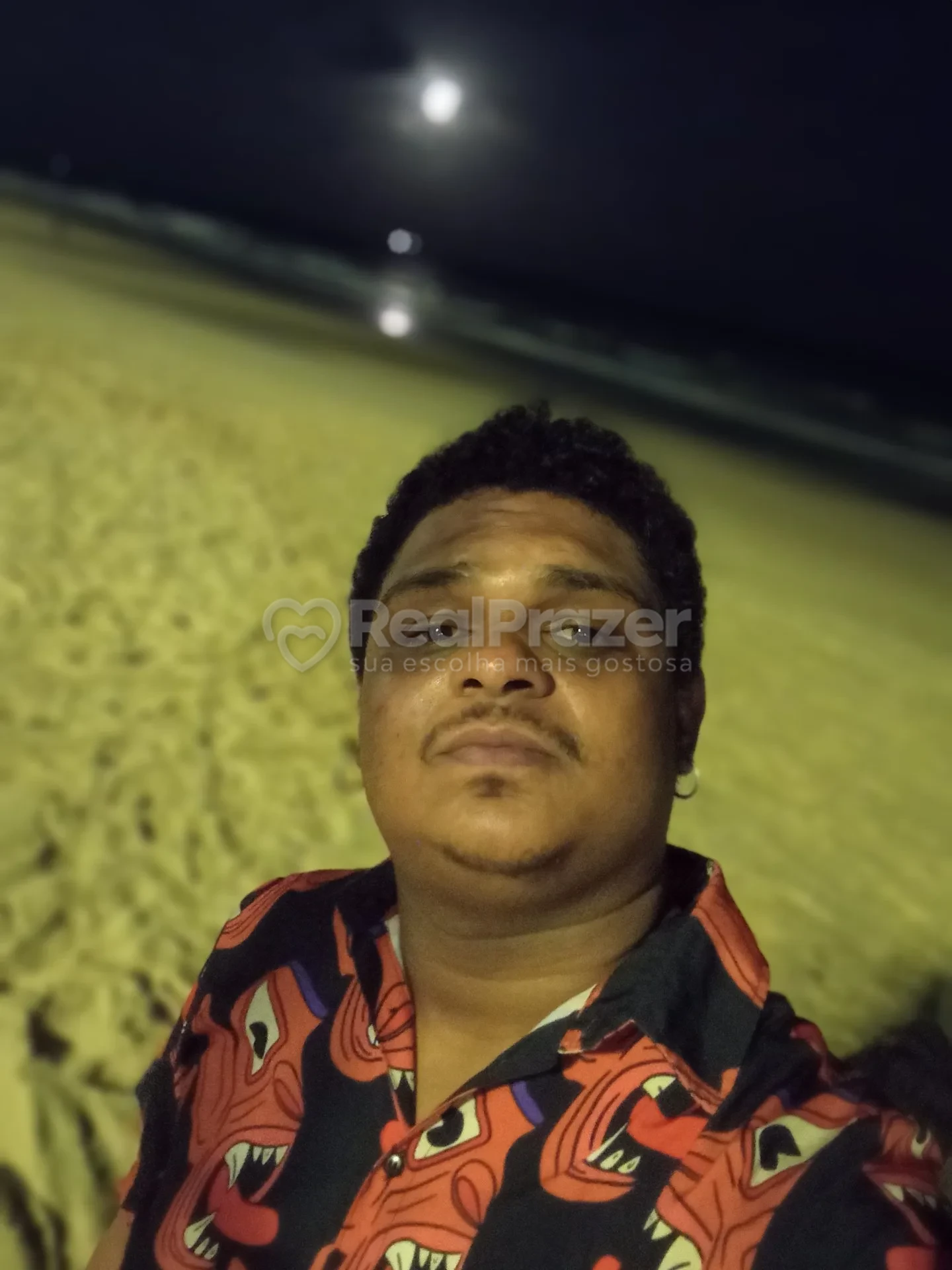Binho kiners, garoto de programa moreno corpo medio em Recife, PE - Real Prazer