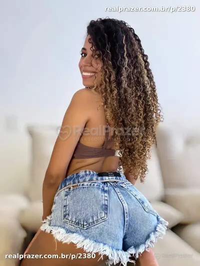 Monica Clarck, acompanhante loira de cabelos longos magra - Real Prazer Monica Clarck, acompanhante loira de cabelos longos magra - Real Prazer