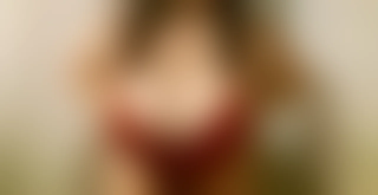 Mary Peituda, acompanhante castanha de cabelos longos gordinha em São Paulo, SP - Real Prazer