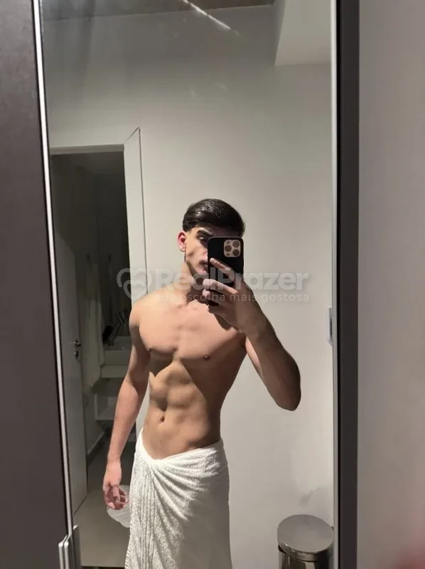 Lucas Soares, garoto de programa loiro corpo medio em Indaiatuba, SP - Real Prazer
