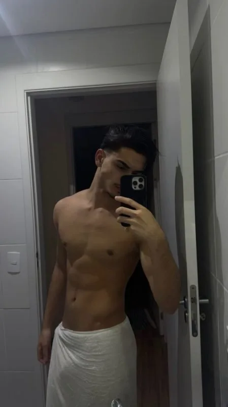 Lucas Soares, garoto de programa loiro corpo medio em Indaiatuba, SP - Real Prazer