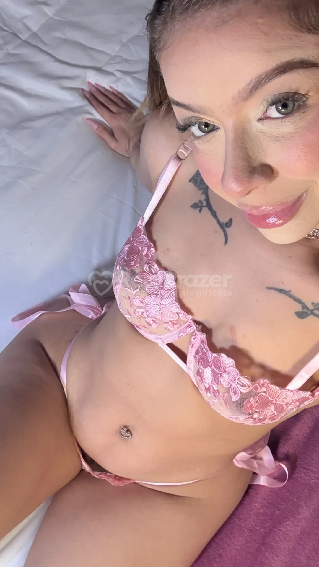 Barbie Bloom, acompanhante loira de cabelos longos slim em São Paulo, SP - Real Prazer