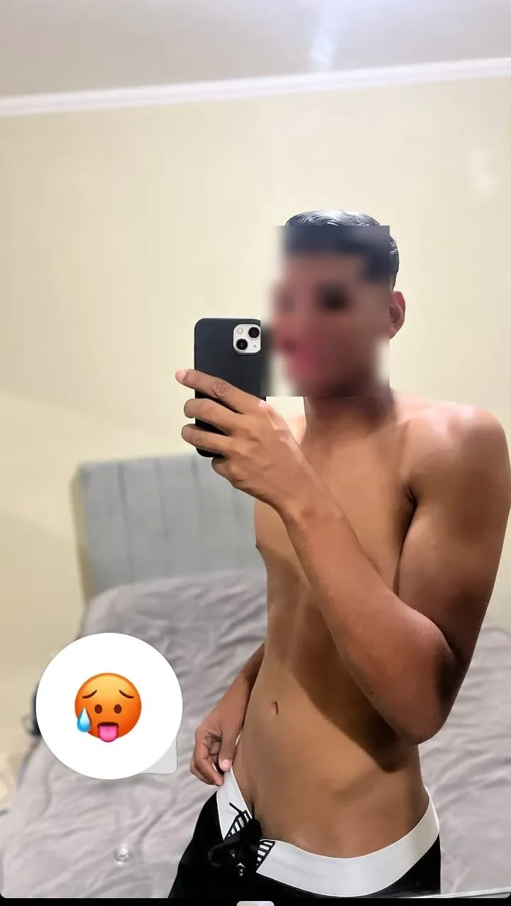 Michelmarque, garoto de programa moreno magro em Barueri, SP - Real Prazer