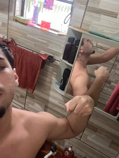 Bee, garoto de programa castanho corpo medio em Porto Alegre, RS - Real Prazer