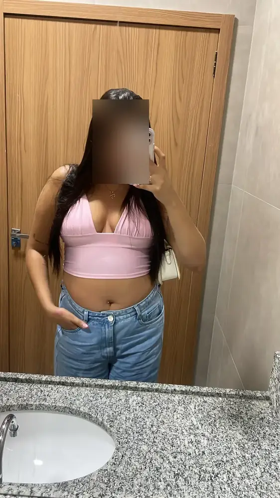 Cecília Martins, acompanhante morena de cabelos longos gostosa em Juara, MT - Real Prazer