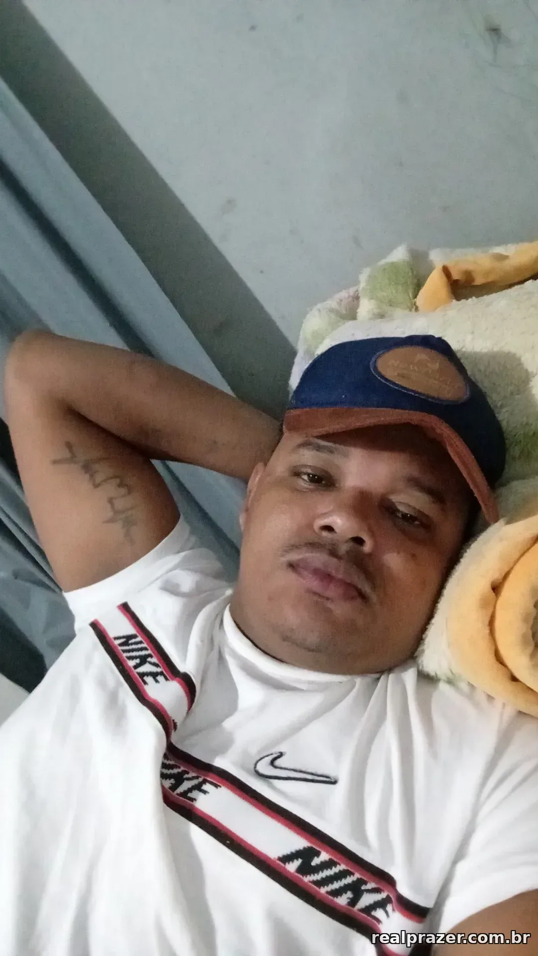 Edem, garoto de programa em Joinville, SC - Real Prazer