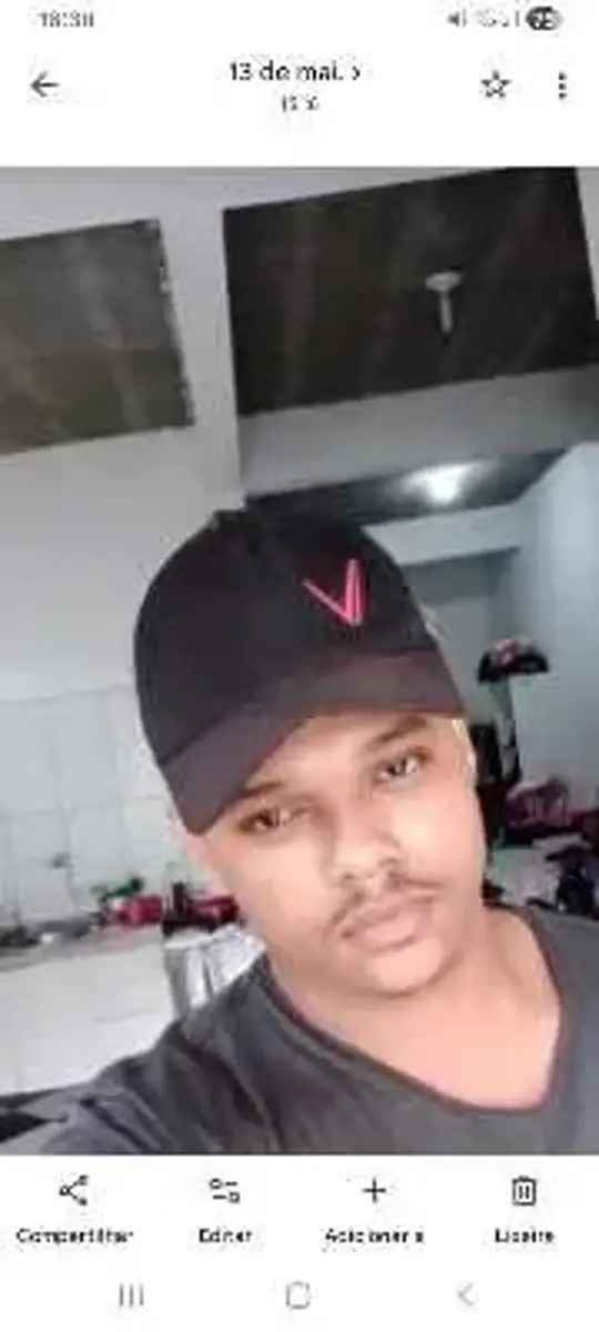 Edem, garoto de programa em Joinville, SC - Real Prazer