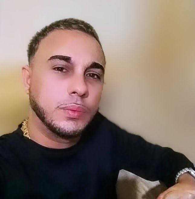 GB Souza321, garoto de programa castanho magro em Rio de Janeiro, RJ - Real Prazer