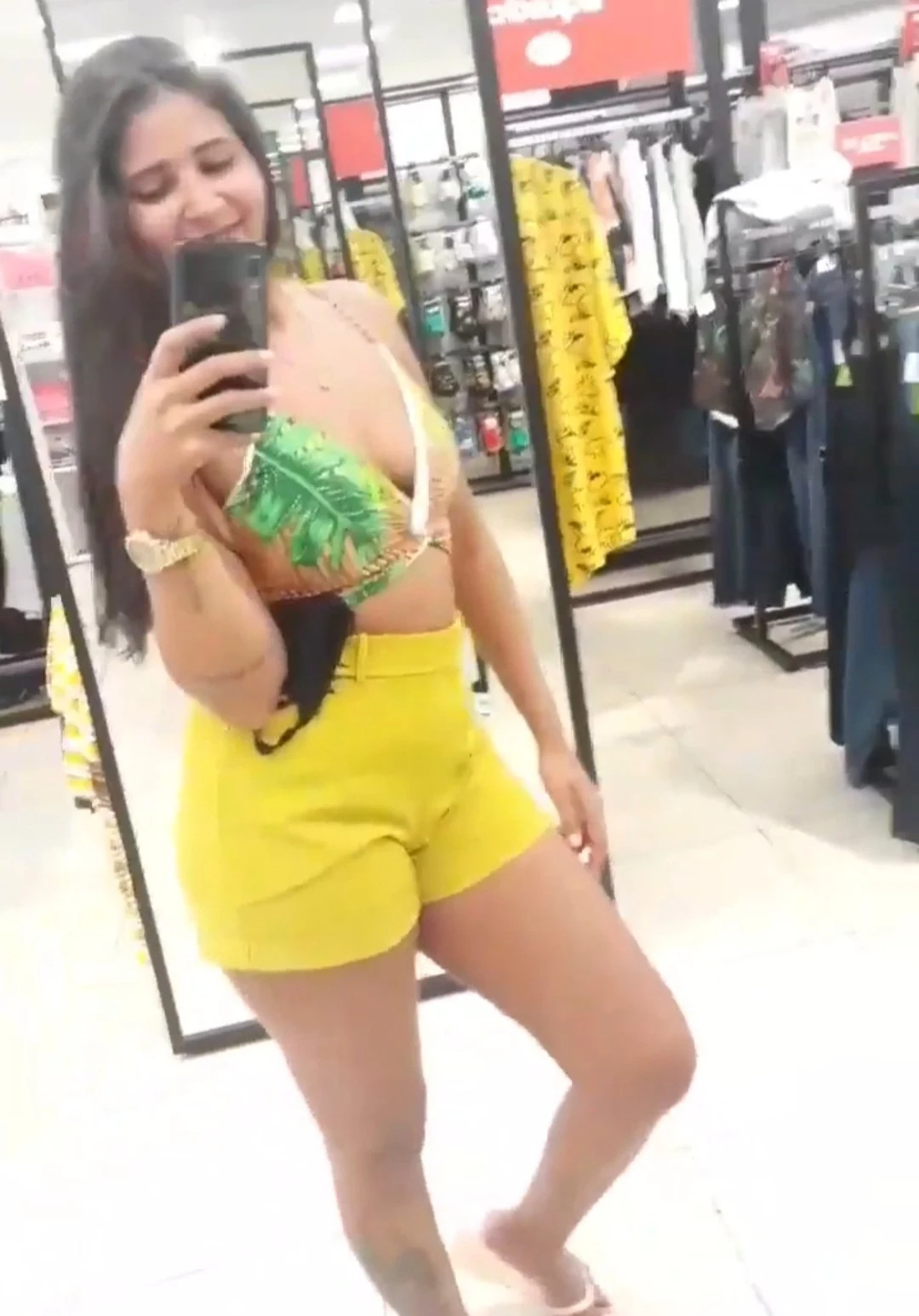 Karol, acompanhante castanha corpo medio em Natal, RN - Real Prazer
