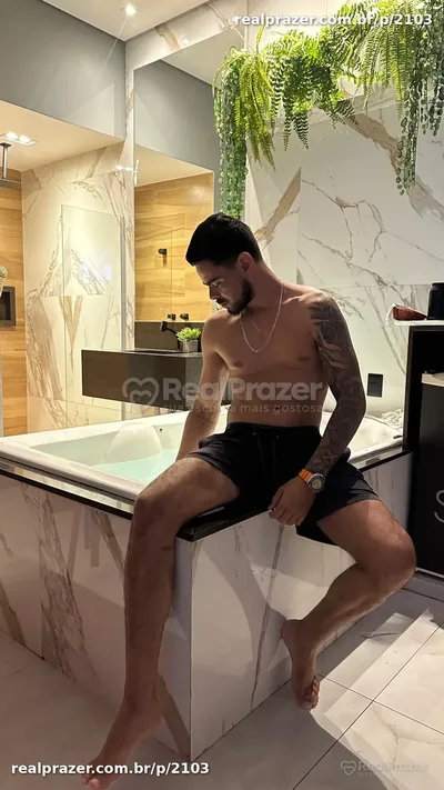 laprata, garoto de programa moreno de cabelos longos atletico em Belo Horizonte, MG - Real Prazer laprata, garoto de programa moreno de cabelos longos atletico em Belo Horizonte, MG - Real Prazer