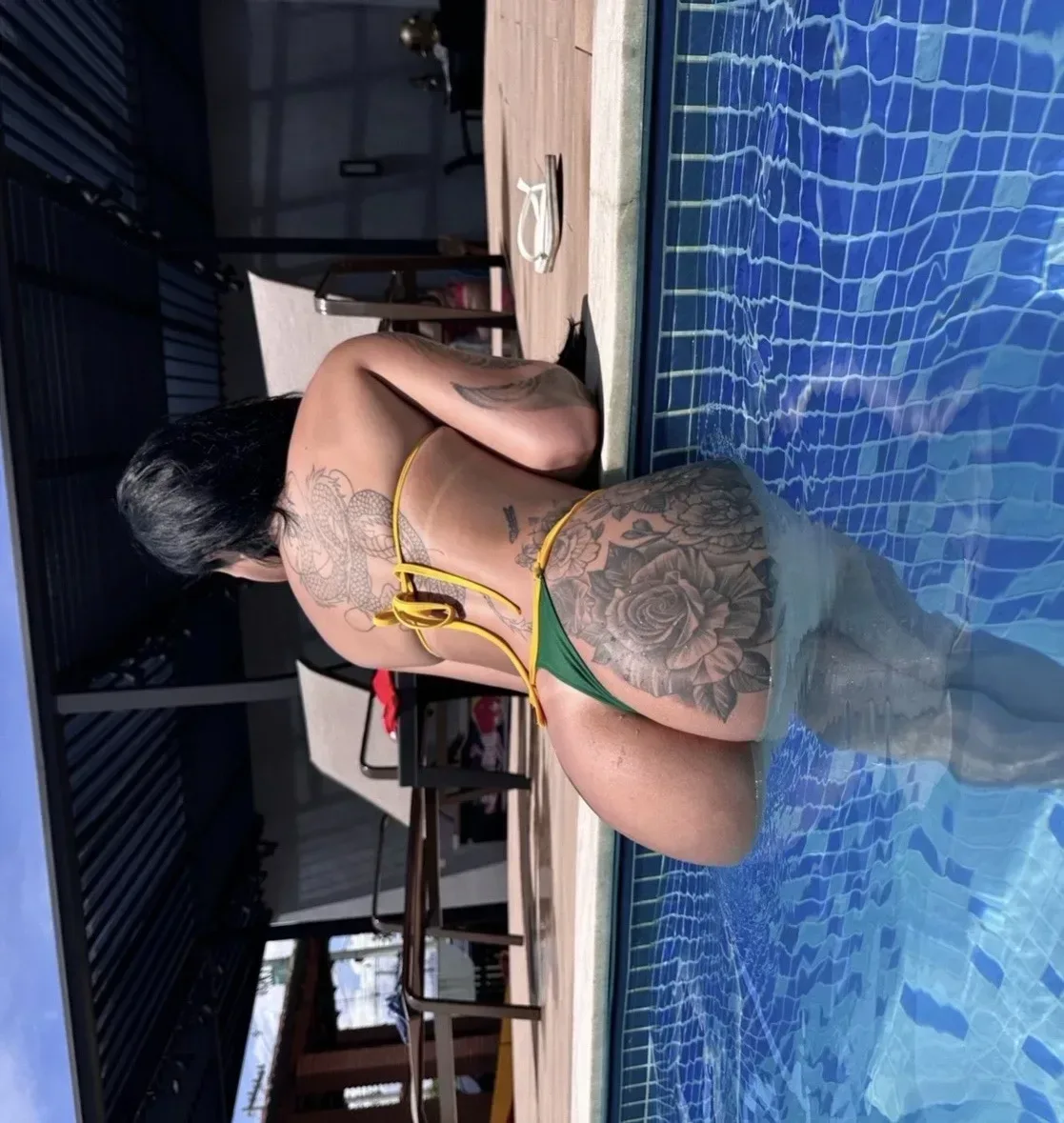 Lorena, acompanhante morena de cabelos longos magra em Embu-Guaçu, SP - Real Prazer