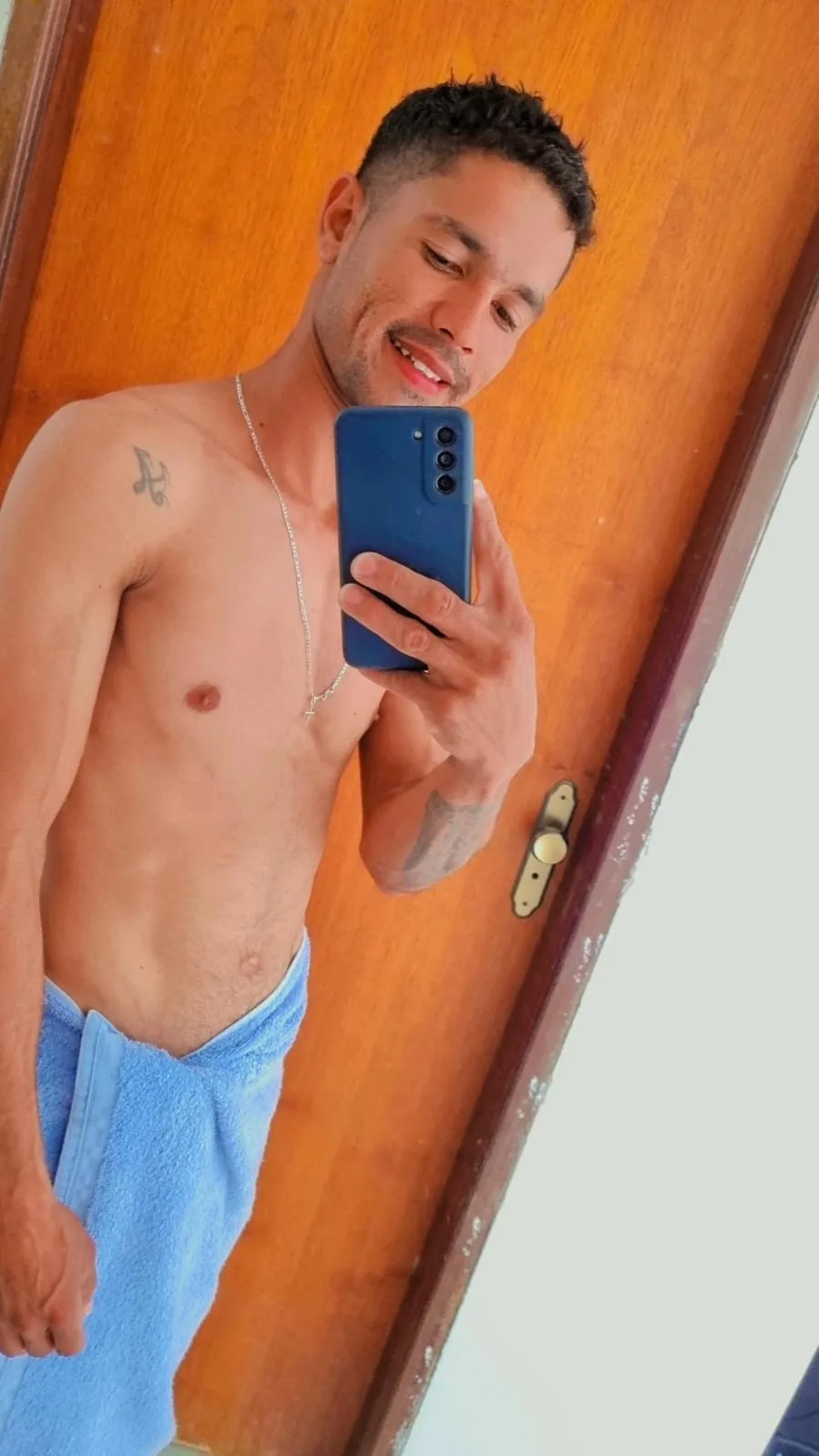 Marcelo Dias, garoto de programa moreno corpo medio em Uberlândia, MG - Real Prazer