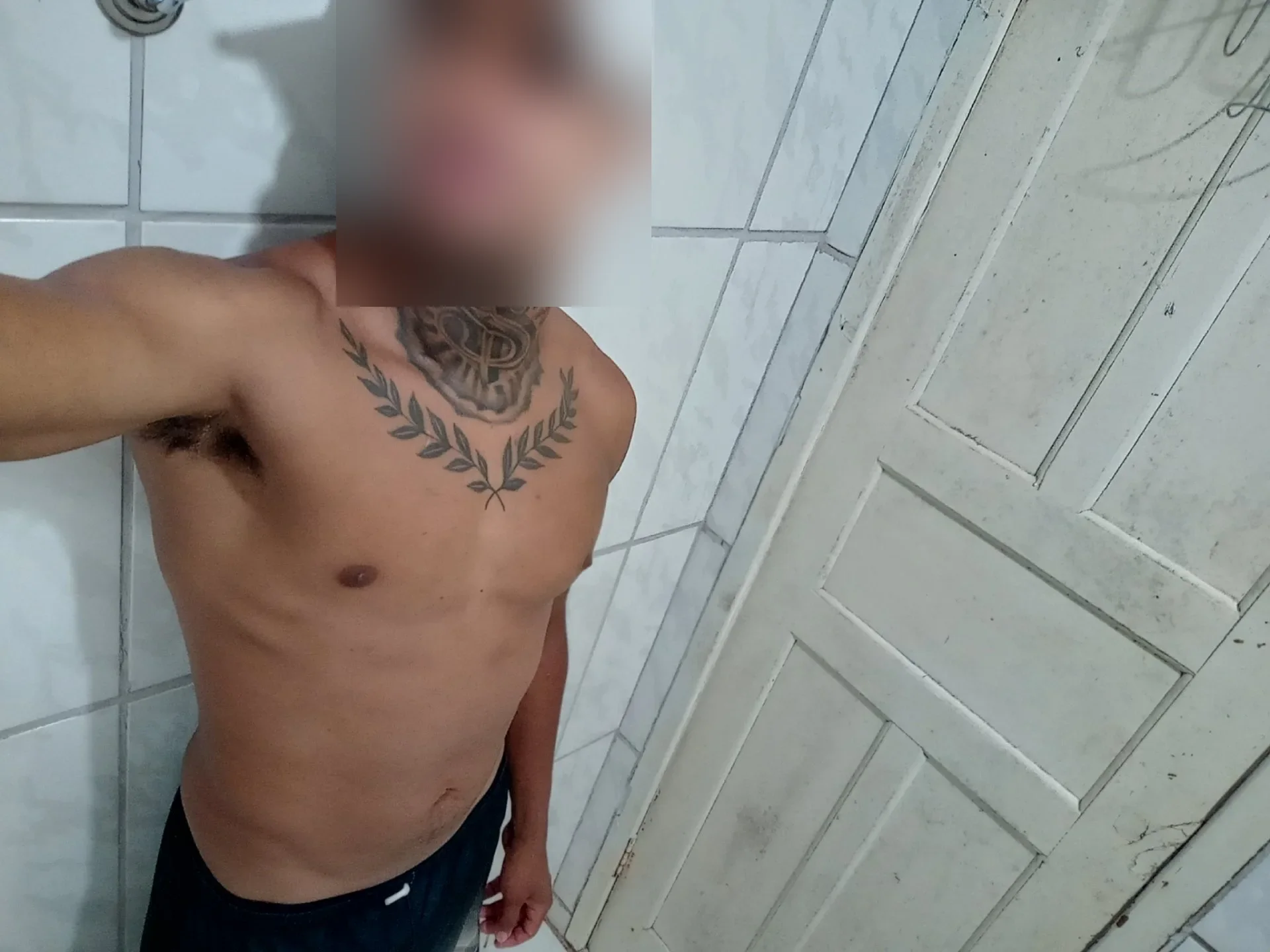 Story de Mineiro 🔥, garoto de programa moreno atletico em Vila Velha, ES - Real Prazer