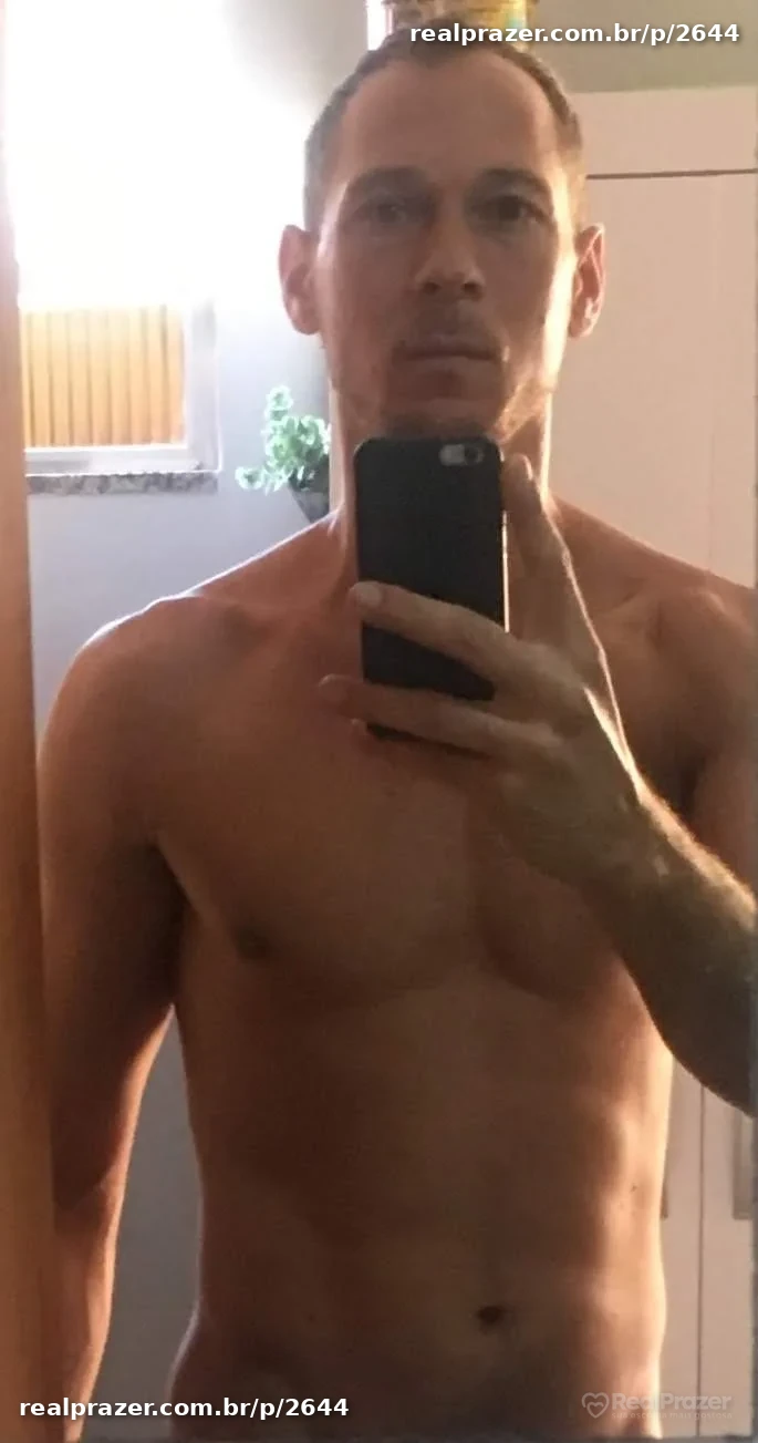 Neto, garoto de programa castanho atletico em Rio de Janeiro, RJ - Real Prazer