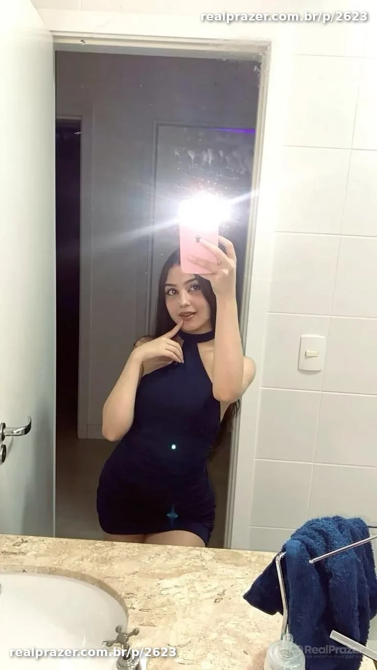 Safyra Emanuellyy, acompanhante ruiva de cabelos longos magra em Bacabal, MA - Real Prazer