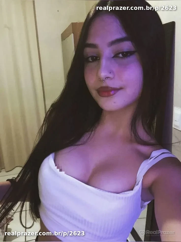Safyra Emanuellyy, acompanhante ruiva de cabelos longos magra em Bacabal, MA - Real Prazer
