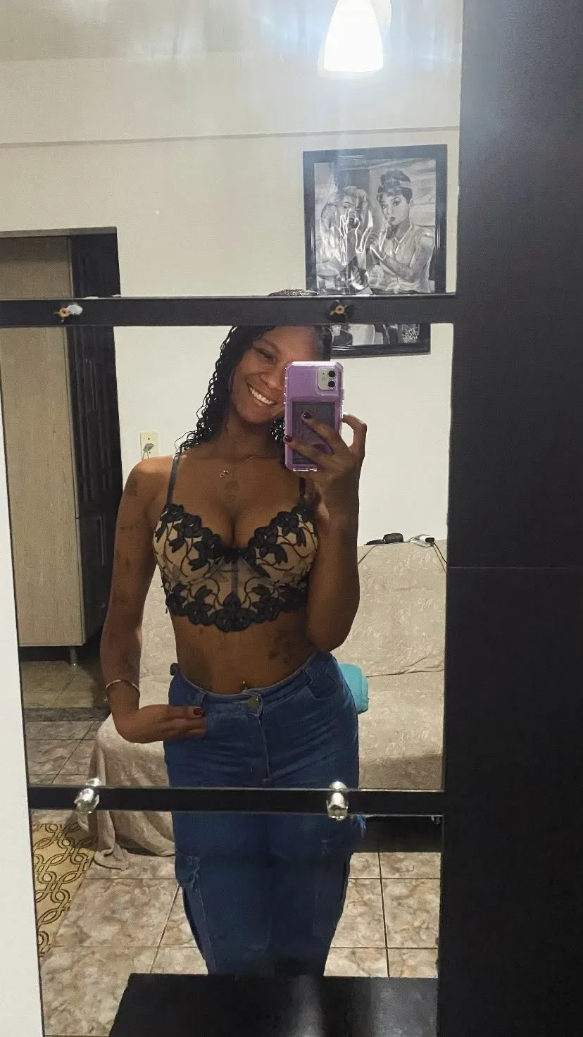 Tata Santos, acompanhante morena gostosa em São Paulo, SP - Real Prazer