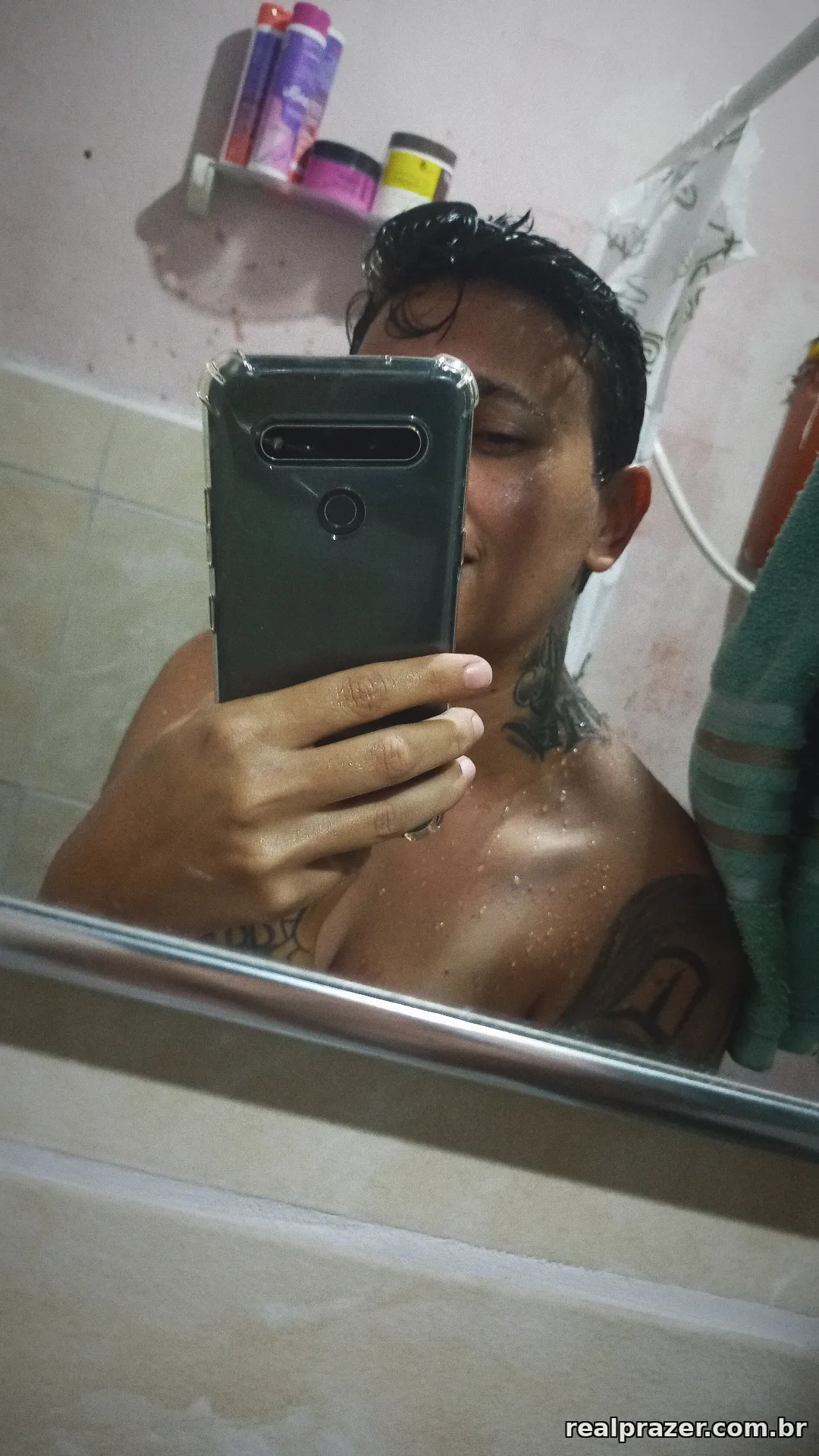 Tatuadinha apertadinha karolaynne, acompanhante castanha corpo medio - Real Prazer
